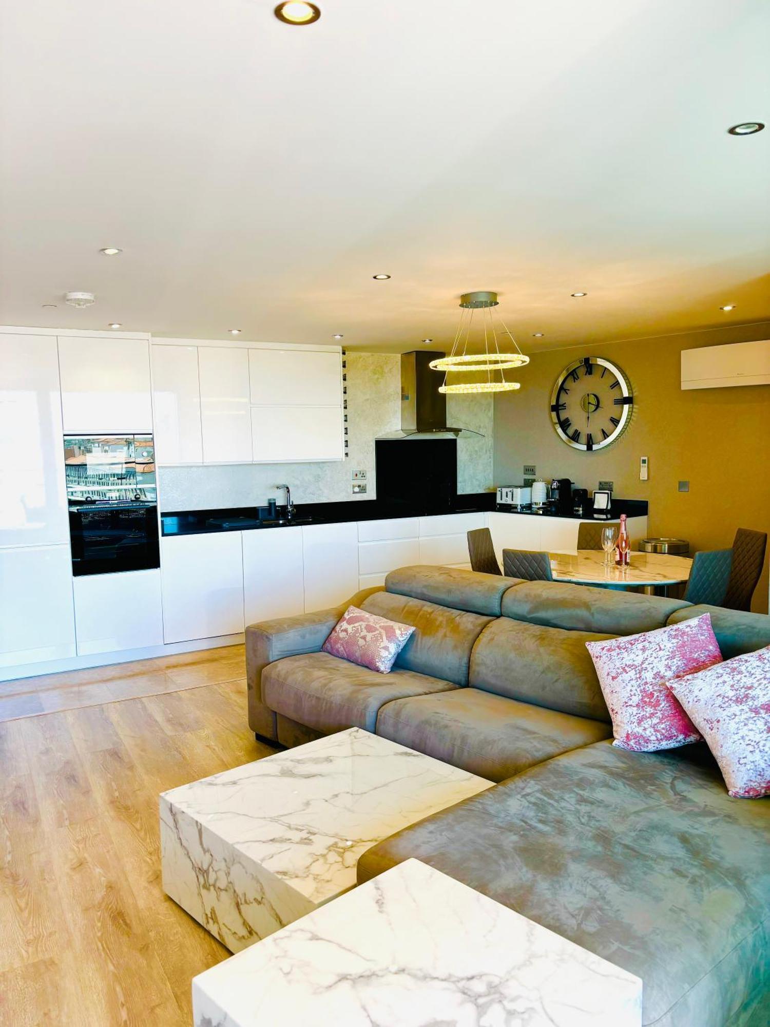 Ocean Village High Floor Luxury Modern Apartment Gibraltar Eksteriør billede