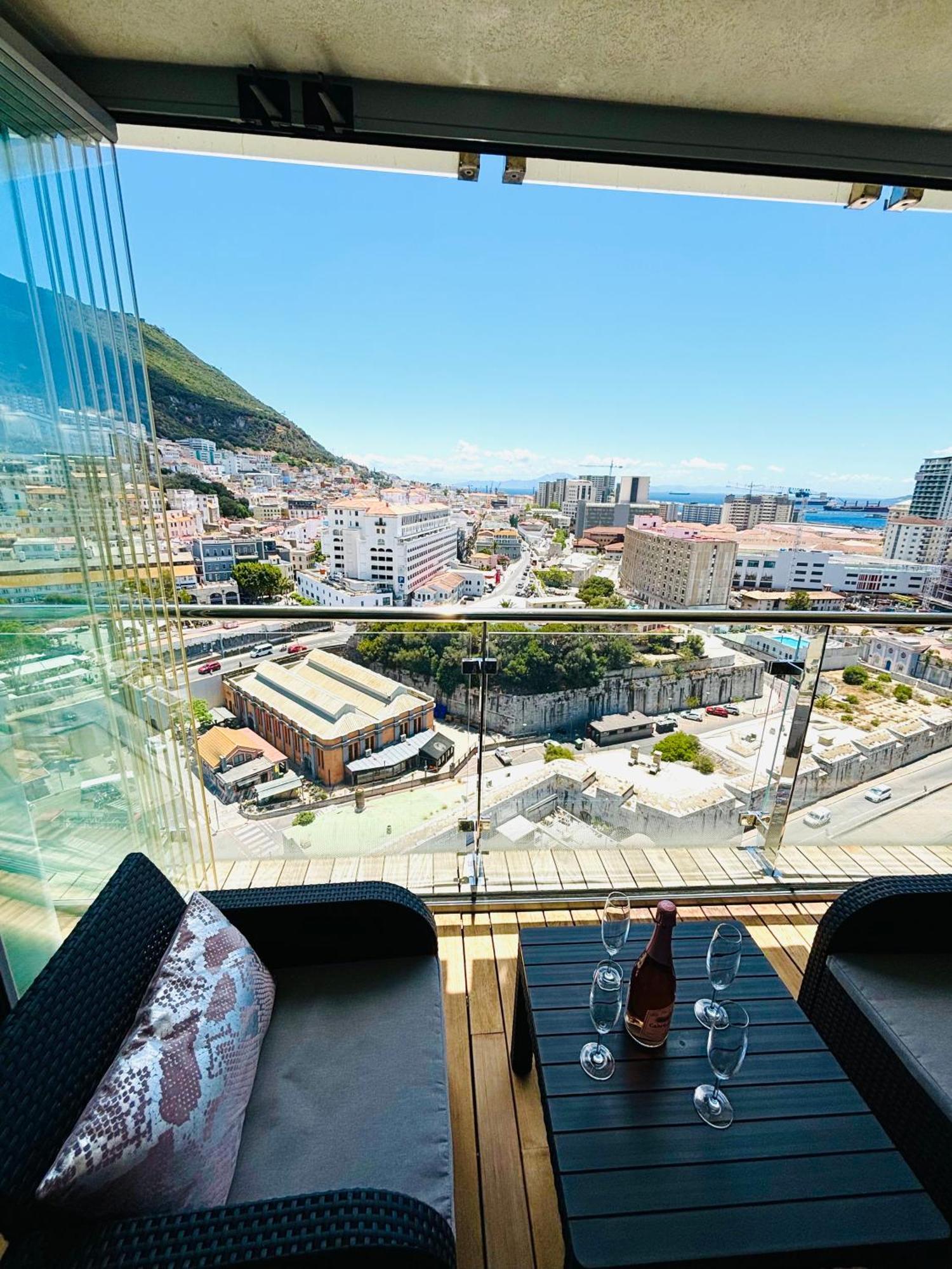 Ocean Village High Floor Luxury Modern Apartment Gibraltar Eksteriør billede